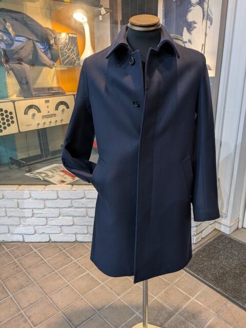 いつもは年末トリのステンカラー、早めの登場－SEALUP｜STAFF BLOG